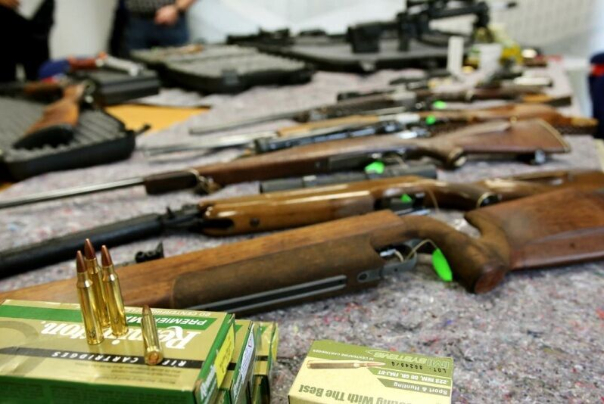 ضبط شحنة كبيرة من الاسلحة المهربة في اصفهان