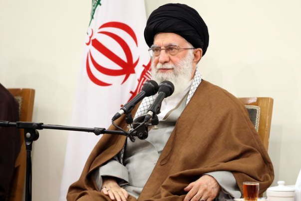 قائد الثورة يؤكد على أهمية روح الدفاع عن الحق والجهاد في سبيل الله