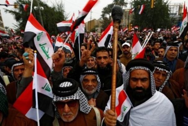 بی بی سی: جمعیت عظیمی علیه آمریکا به خیابانهای بغداد آمدند