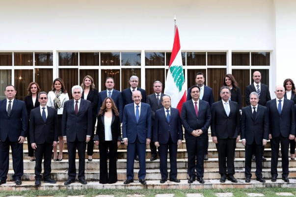 حكومة لبنان الجديدة تباشر عملها.. الوزراء: البلاد تواجه تحديات وظروفا عصيبة