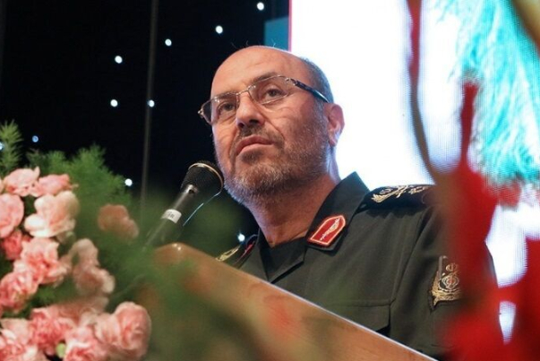 العميد دهقان: امريكا تسعى لنهب ثروات الشرق الاوسط