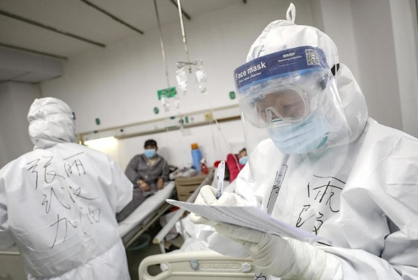 افزایش تلفات کرونا در چین به 2345 نفر
