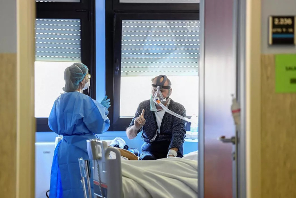 70% من وفيات كورونا بإيطاليا من الرجال