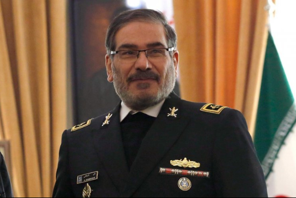 شمخاني: الحرس الثوري هو البنية التحتية لقوّة الثورة والنظام في مواجهة الأزمات