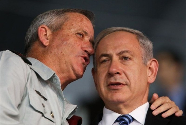 بی‌اعتمادی سران صهیونیسم به یکدیگر؛ تصویب قوانین بی‌سابقه برای جلوگیری از خیانت نتانیاهو به گانتس