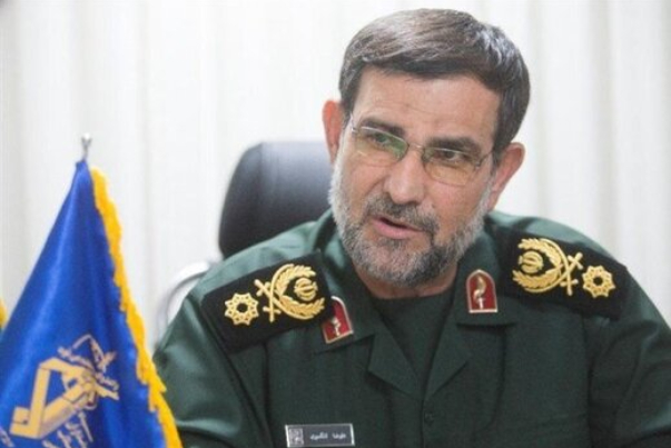 الادميرال علي رضا تنكسيري : رصدنا حاملة الطائرات الاميركية "نيميتز" بطائرات مسيرة محلية الصنع