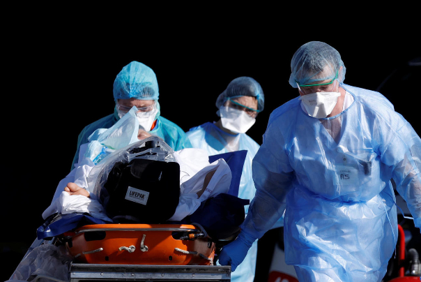 أمريكا تنهار أمام كورونا.. زيادة قياسية والآمال معلقة على اللقاح المنتظر