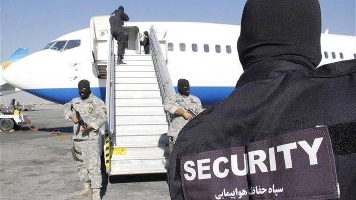 الحرس الثوري يعلن "إحباط" محاولة خطف طائرة تجارية