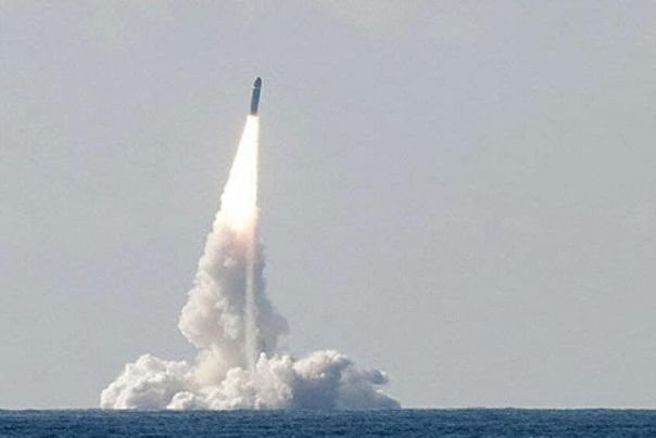 فرانسه در اقیانوس اطلس موشک بالستیک آزمایش کرد