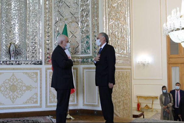 ظريف يؤكد على دعم الحوار الأفغاني - الأفغاني