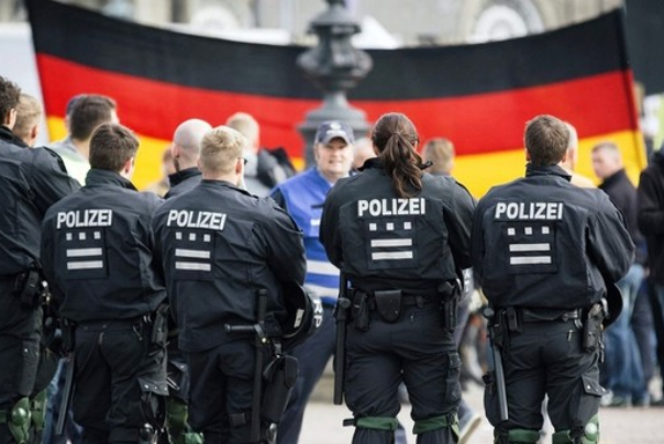 Claiming Germany's fight against terrorism from word to deed