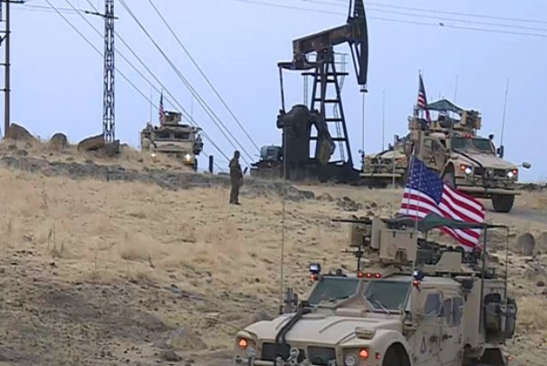 دمشق: الجيش الأمريكي يهرّب النفط السوري المسروق باتجاه العراق