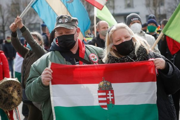 Protests in Budapest to overthrow the right-wing government