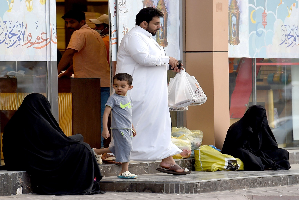 البطالة والفقر يدفعان بالمزيد من جرائم العنف والقتل في السعودية