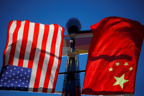بافت قدرت‌های بین‌المللی در آینده‌ی نزدیک؛ برخواستن چین و افول آمریکا