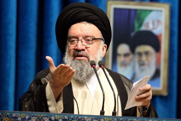 خطيب جمعة طهران: الشعب الإيراني لن يقبل ما هو أقل من إلغاء الحظر