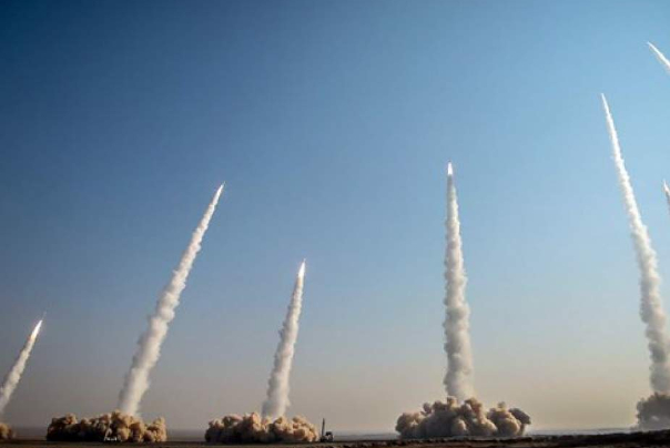 خبير روسي: الكيان الصهيوني عاجز عن اعتراض صواريخ إيران