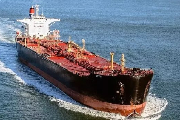 مبيعات النفط الايراني وتدفق ايراداته يجري بيسر