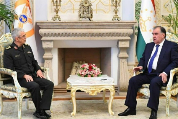 Встреча и консультации генерала Багери с президентом Таджикистана