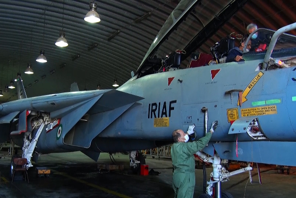 بازگشت جنگنده F-14 به آسمان ایران پس از 18 سال+ فیلم
