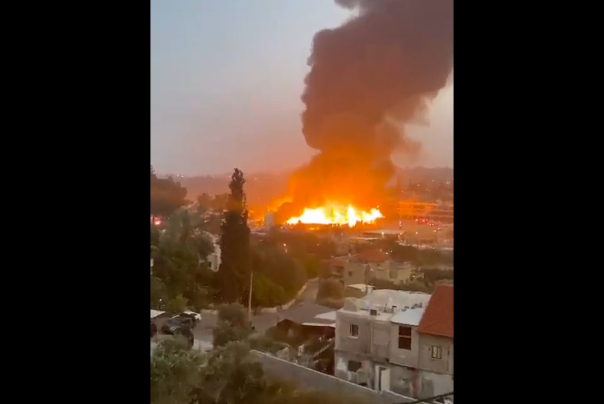 اندلاع النيران في منشأة عسكرية لجيش الإحتلال (فيديو)