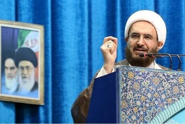 خطيب جمعة طهران: نتفاوض بنزاهة لكن لن نتحمل فرض القوّة علينا