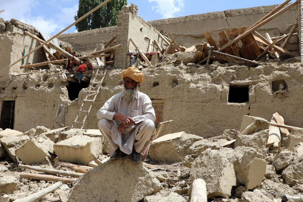 کمک نقدی خود را چطور به دست مردم زلزله‌زده افغانستان برسانیم؟!