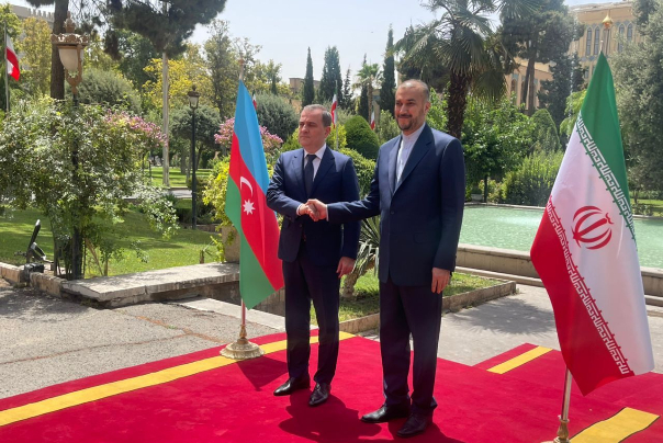 Амир-Абдуллахиан принял главу МИД Азербайджанской Республики