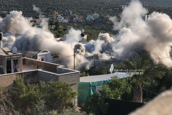 الاحتلال يُفجر منزلي أسيرين في قراوة بني حسان بسلفيت