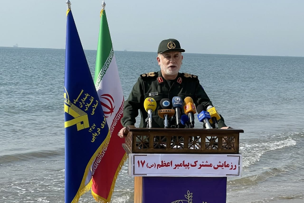 ما هي الإستراتيجية البحرية التي يعتمدها حرس الثورة الإسلامية؟