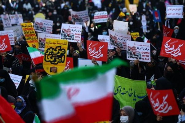 حضور پررنگ مردم ایران در راهپیمایی 13 آبان+ فیلم