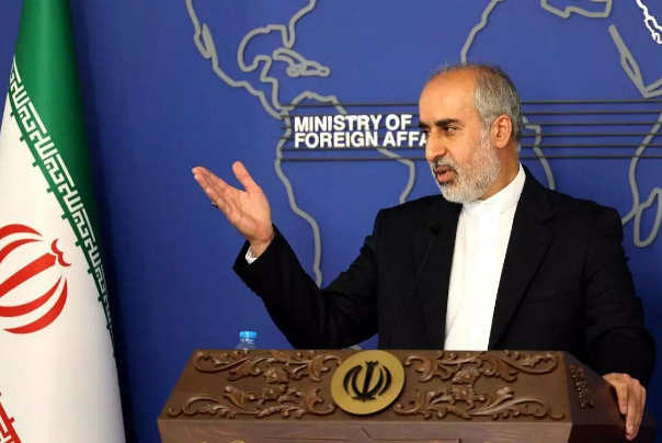 Иран осудил встречу Макрона с иранскими оппозиционерами в Париже
