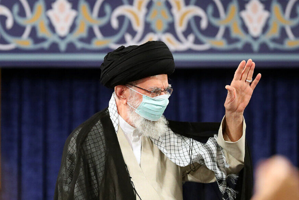 Переговоры не решат проблему Ирана с США, заявил лидер