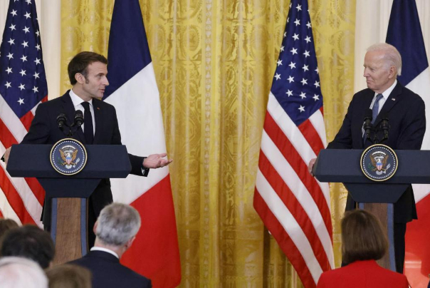 لقاء ماكرون وبايدن.. إستعراض فاشل للصداقة والتناغم في الآراء