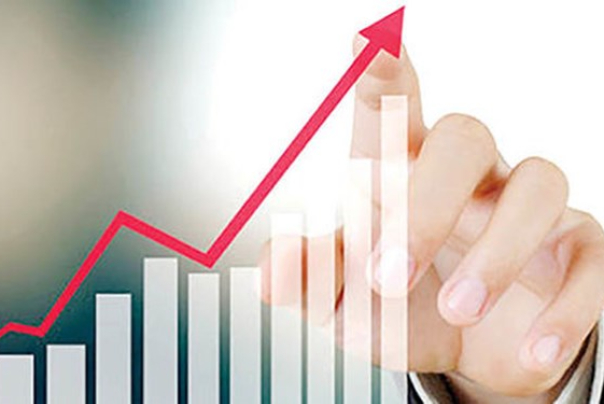 الحكومة الايرانية تتوقع تحقيق ايرادات الموازنة العامة بنسبة 100 بالمئة