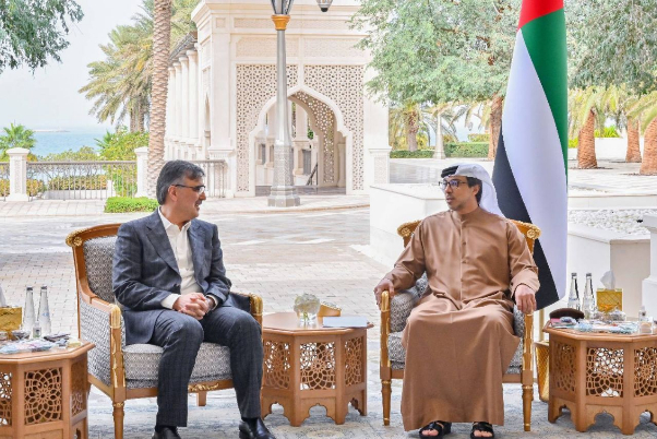 رئیس کل بانک مرکزی با معاون نخست‌ وزیر امارات دیدار کرد