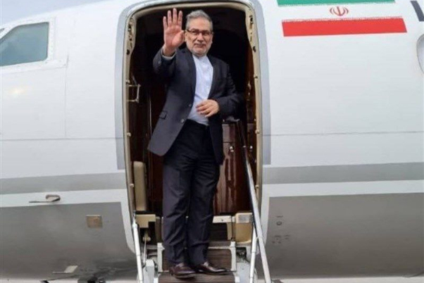 الأدميرال شمخاني يتّجه إلى العراق