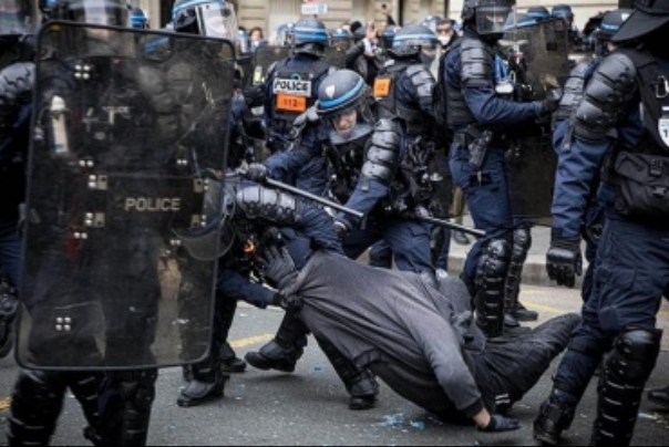 Утечка аудиофайла французского спецназа с угрозами и запугиванием участников демонстраций