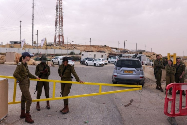 התקשורת הישראלית מציגה דיווחים סותרים על הרג חיילים בגבול עם מצרים