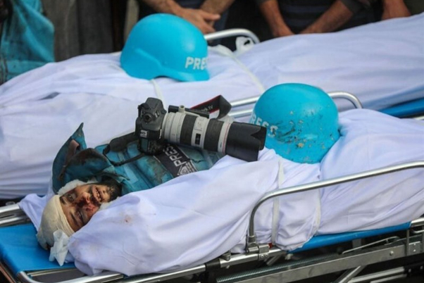 الإحتلال يرتكب أكبر مجزرة بحقّ الصحفيين في غزة :: نورنیوز