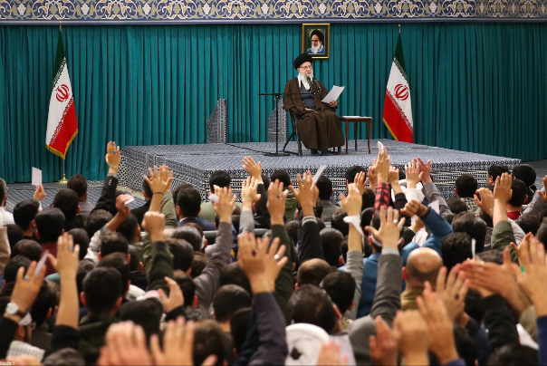 دیدار+رأی+اولی‌ها+و+خانواده‌های+شهدا+با+رهبر+انقلاب