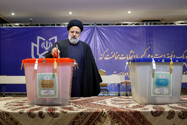 حضور+رئیس+جمهور+پای+صندوق+اخذ+رای