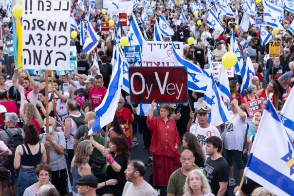 مظاهرات في تل أبيب ومدن أخرى للمطالبة بتبادل أسرى مع حماس