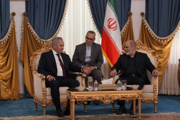 امين المجلس الاعلى للامن القومي يلتقي نظيره الروسي في طهران