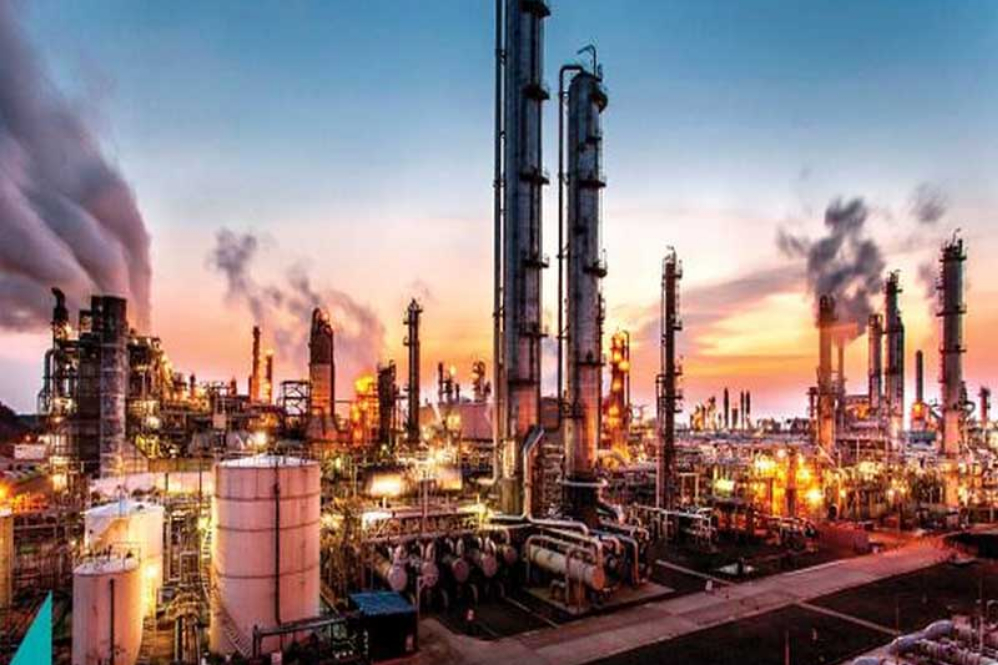 طاقة صناعة البتروكيماويات الايرانية تصل إلى 100 مليون طن