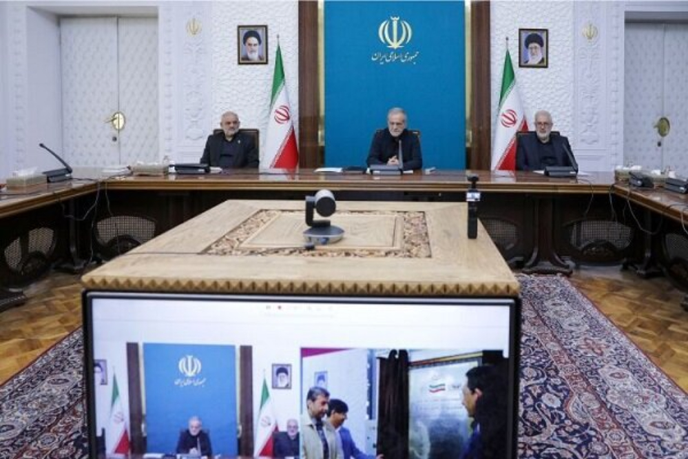 رئيس الجمهورية يدشن المرحلة الاولى لمحطة "فولاد مباركة" للطاقة الشمسية