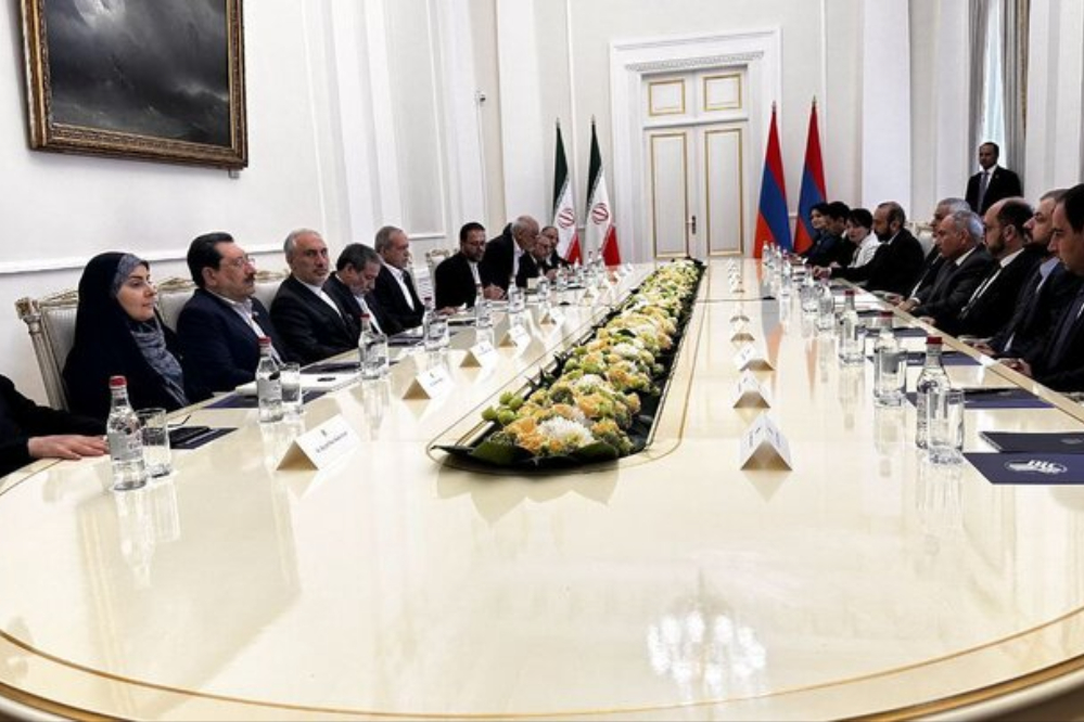 بدء المحادثات المشتركة بين وفدين رفيعي المستوى من إيران وأرمينيا