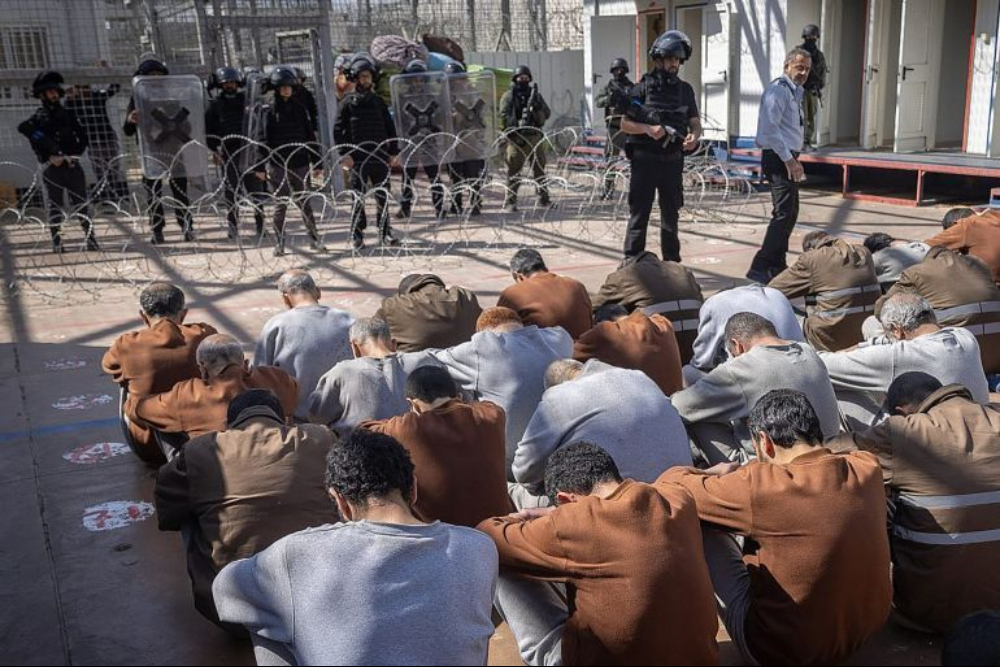 الاحتلال أعدم 32 أسيرا فلسطينياً في سجونه خلال عام 2025