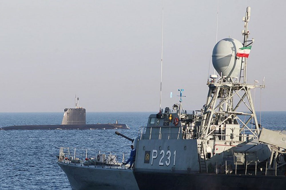 بحرية الحرس الثوري تطلق مناورات في مضيق هرمز