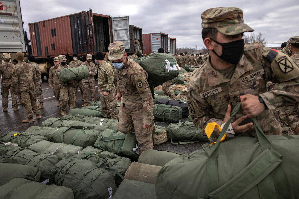 Two US experts talk of Afghanistan development, US policies